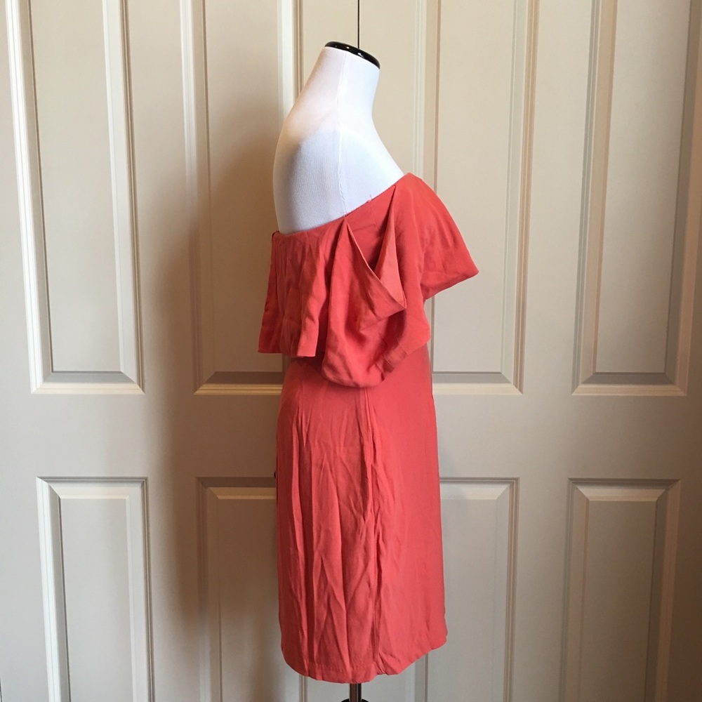 Cupcakes and Cashmere Rudy Off The Shoulder Dress Size 6 - Picture 5 of 8